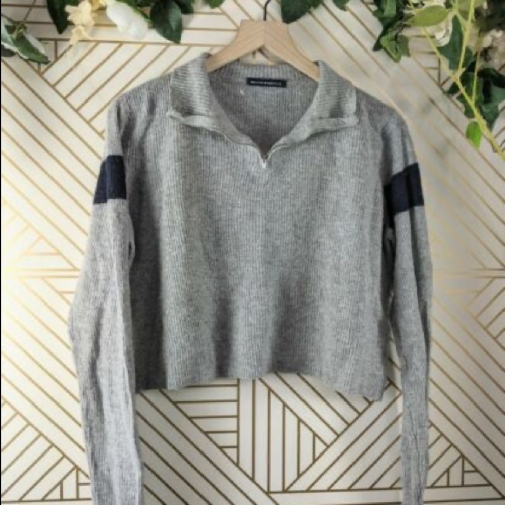 Brandy melville half zip cropped sweater gray